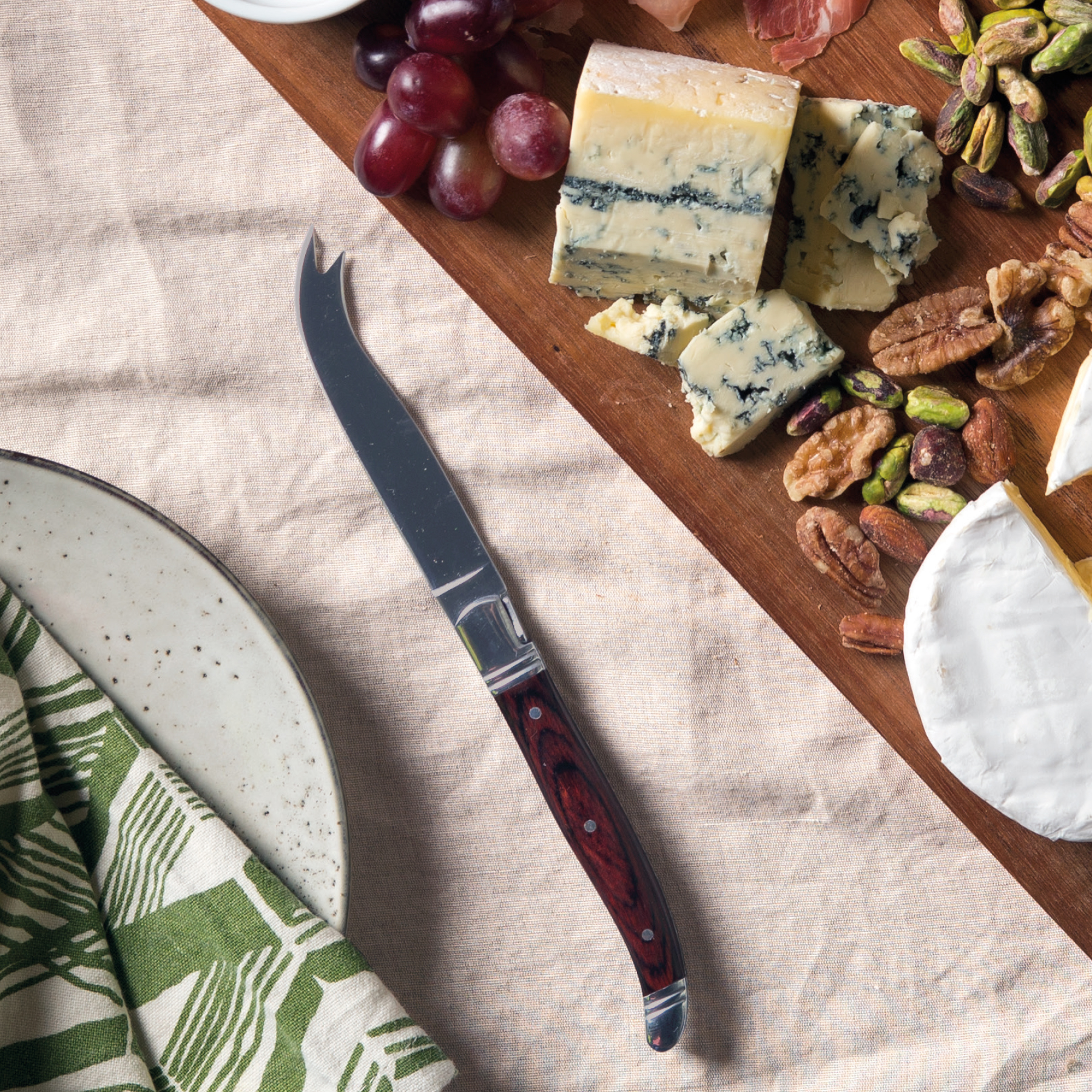 Bordeaux Cheese Knife 3 pcs Set Features